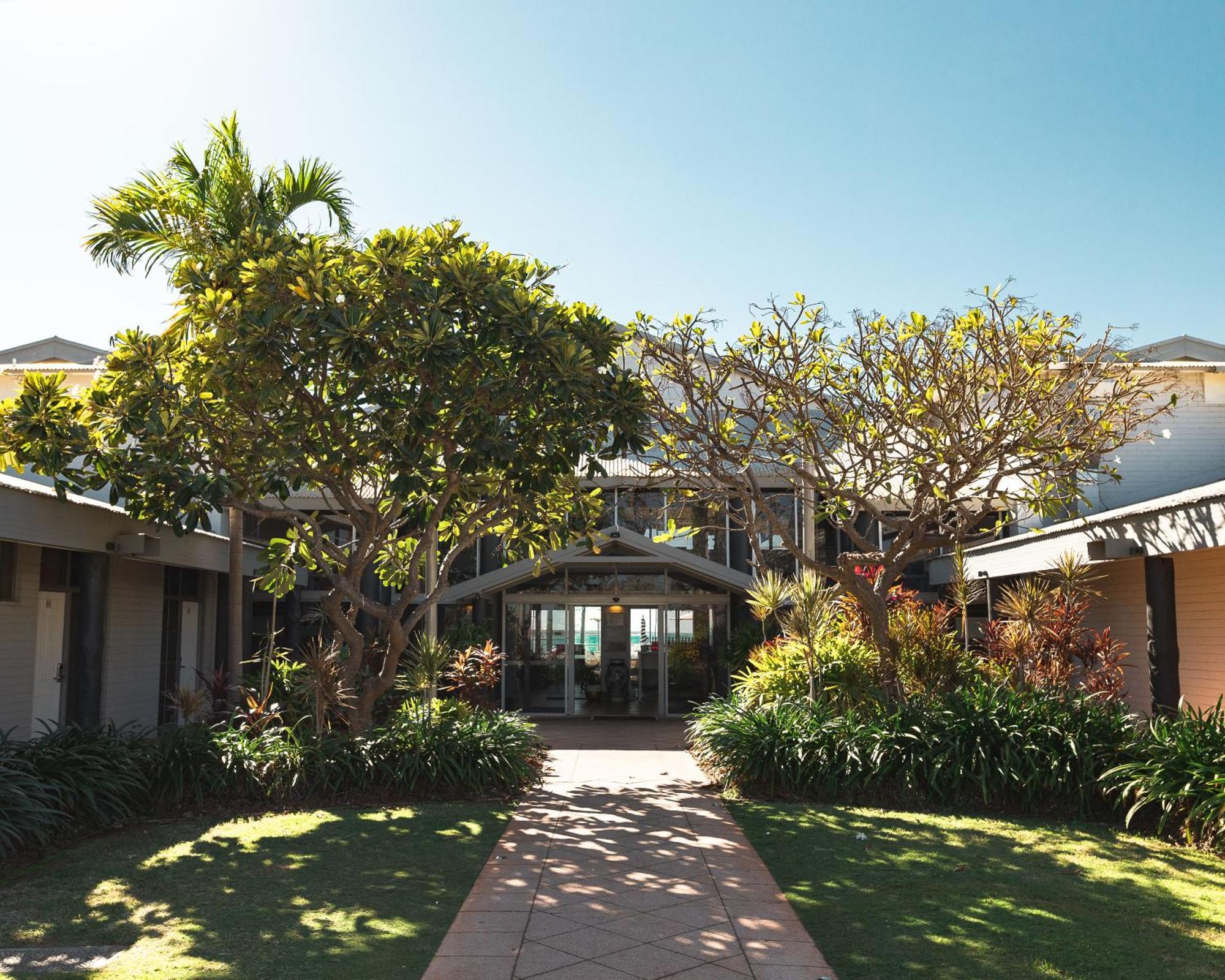 Mangrove Hotel Broome Exteriör bild