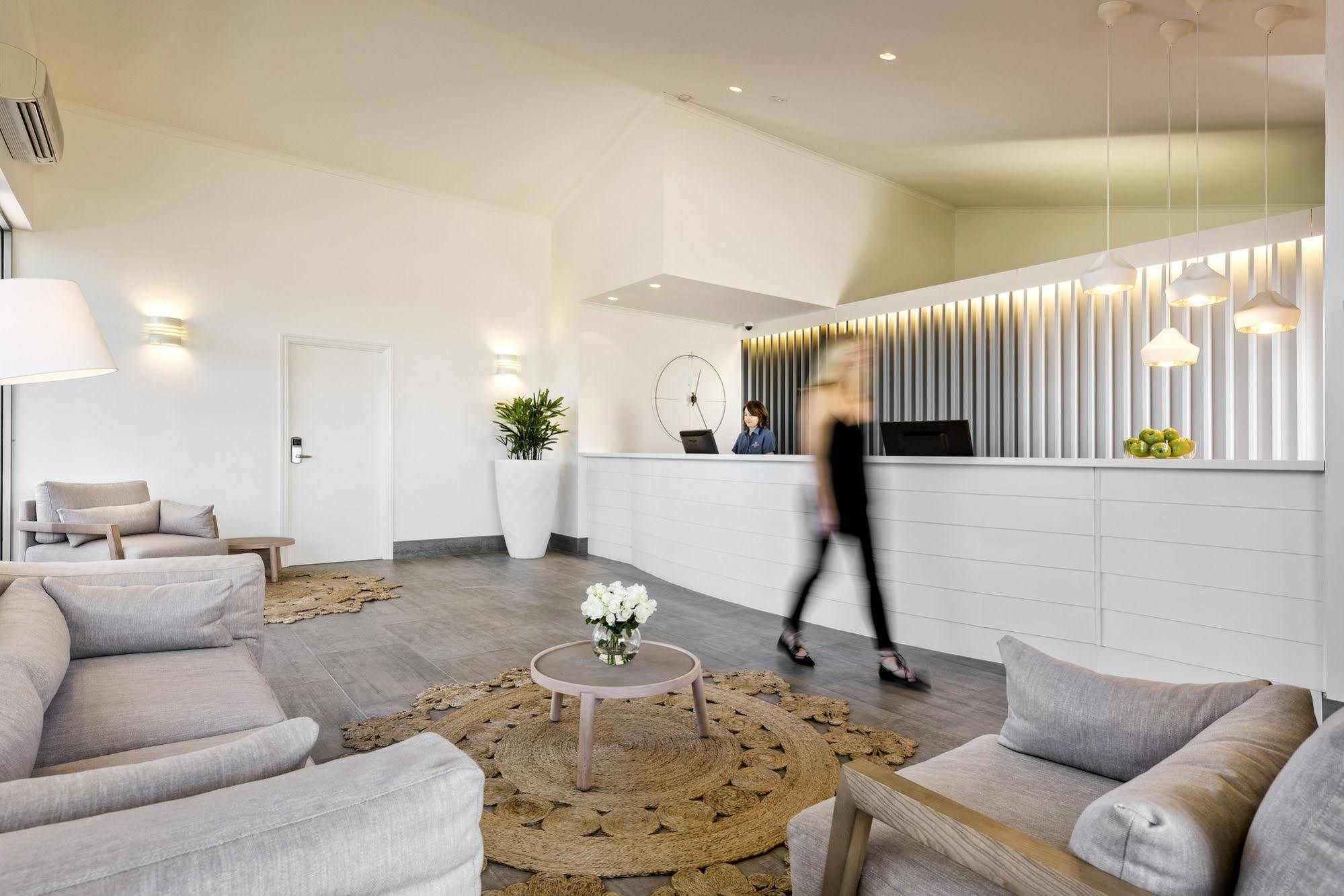 Mangrove Hotel Broome Exteriör bild