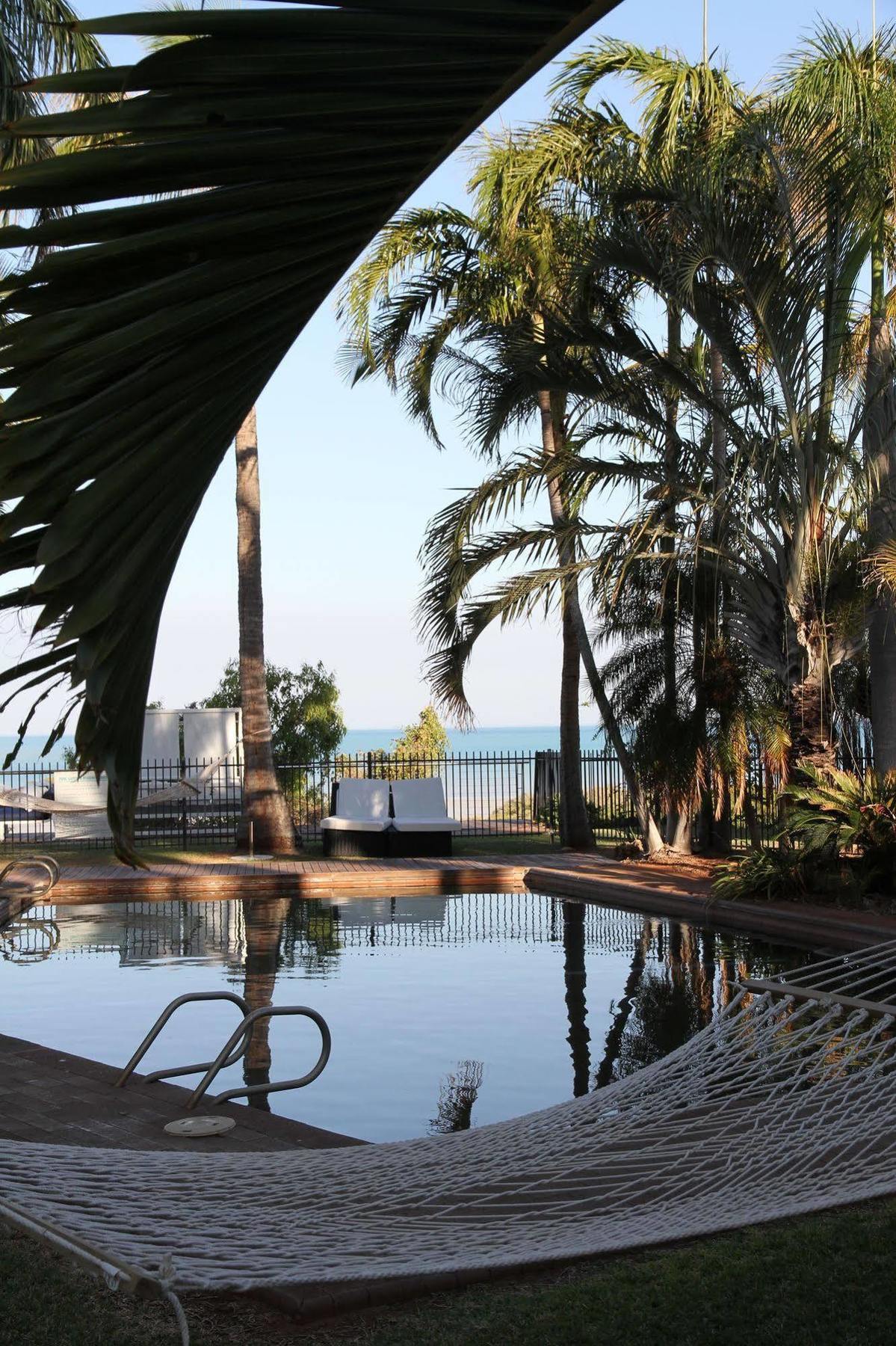 Mangrove Hotel Broome Exteriör bild