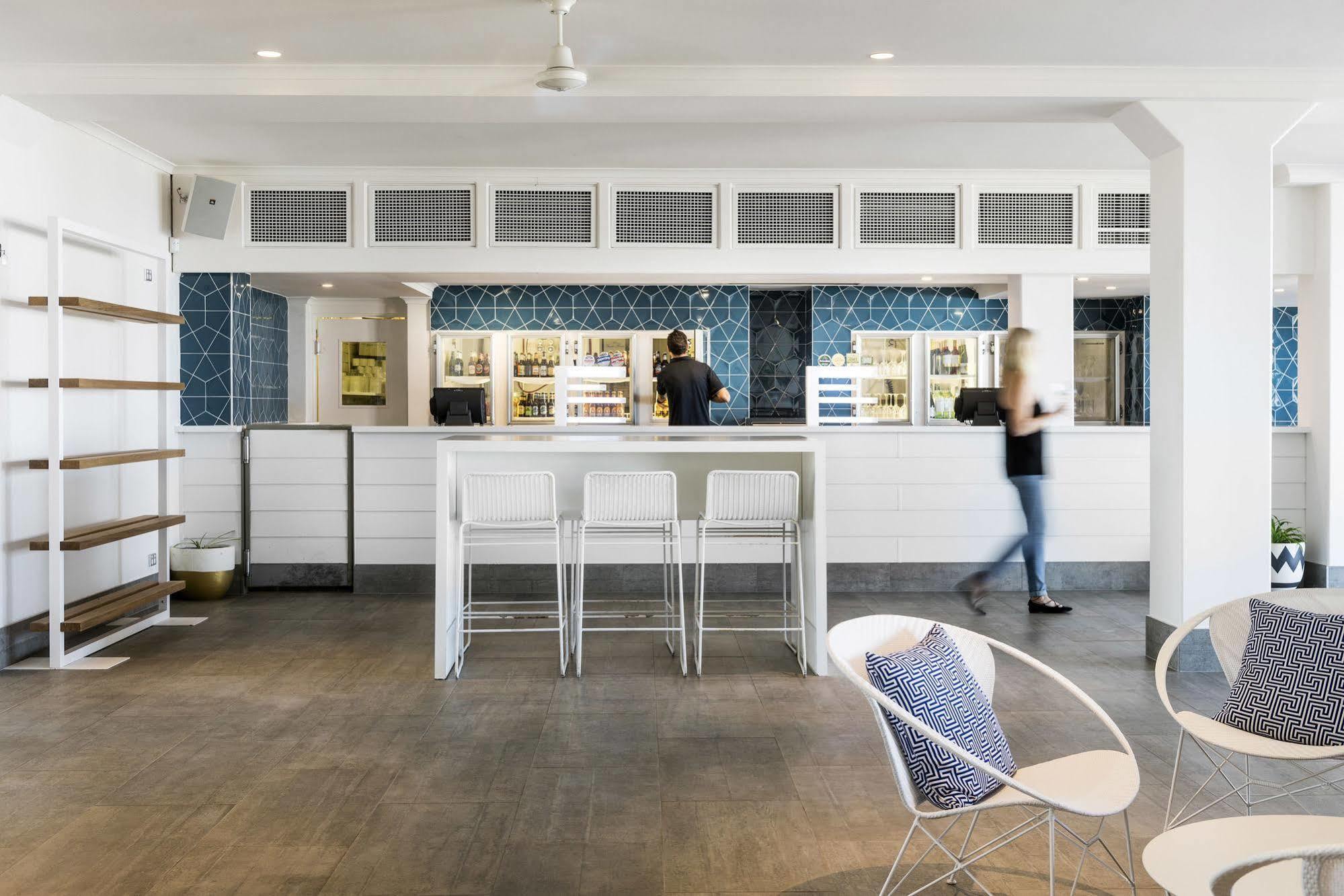 Mangrove Hotel Broome Exteriör bild